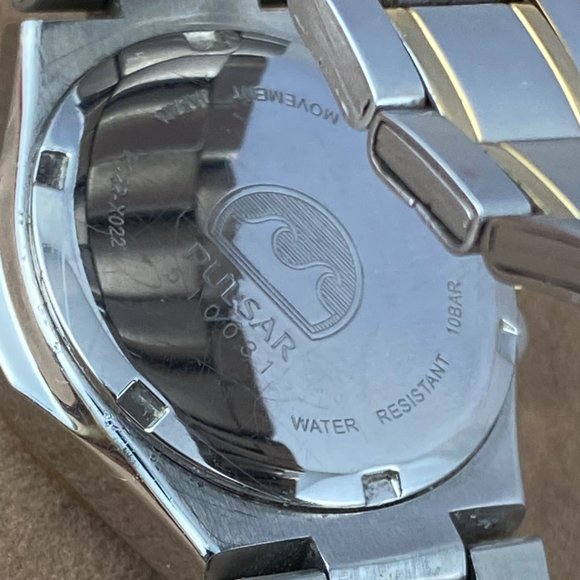 Pulsar Watch 2 Tone Gold and Stainless Steel silverish dial with Crystals - Picture 6 of 6